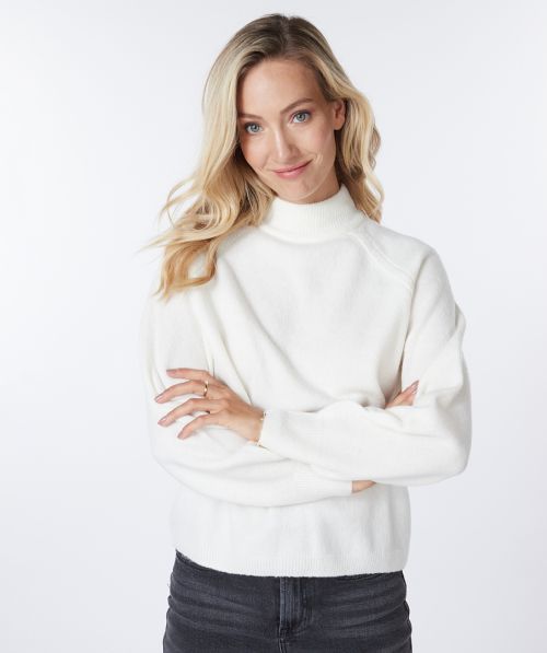 Sweater cable raglan