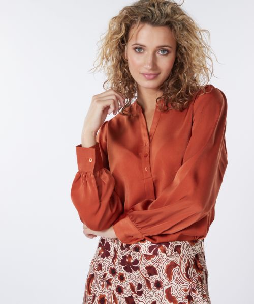 Blouse V-neck sateen