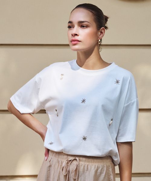 T-shirt embellishment