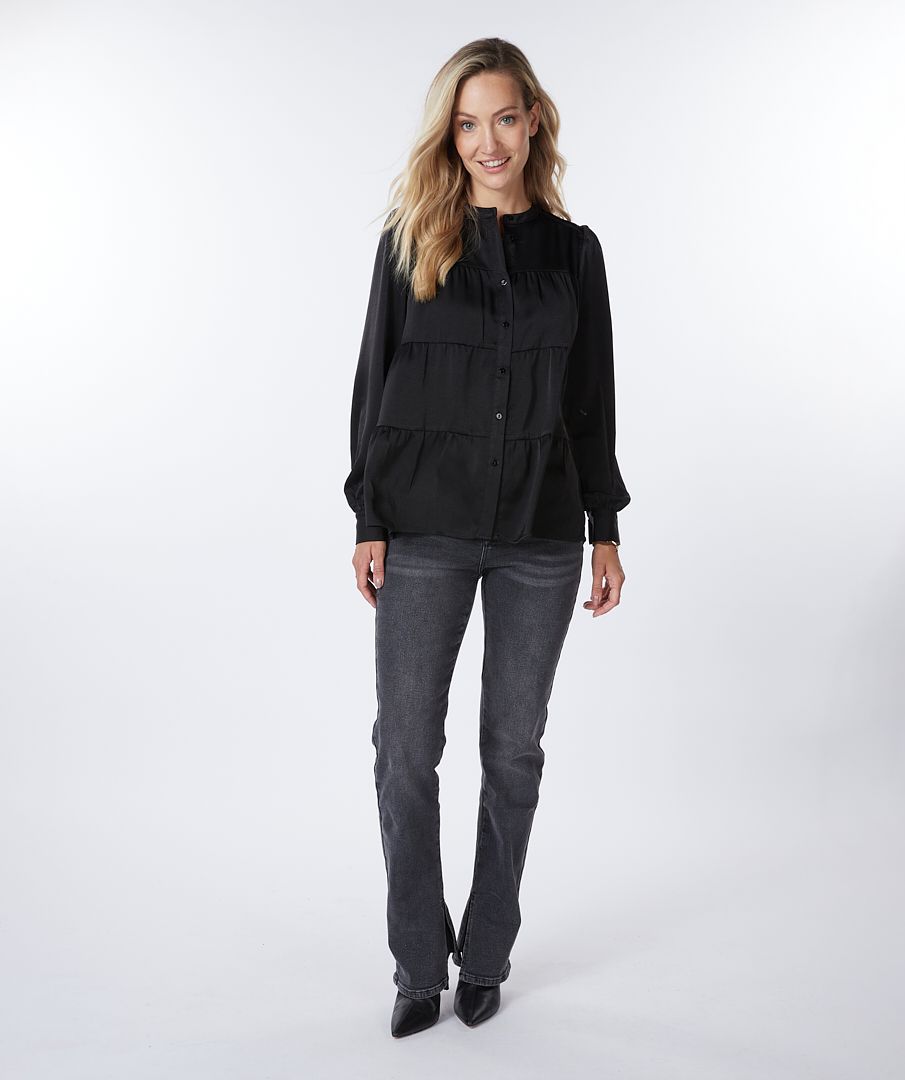 Blouse seams sateen