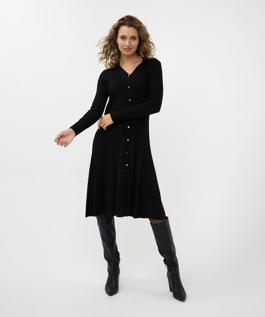 Dress rib button closure