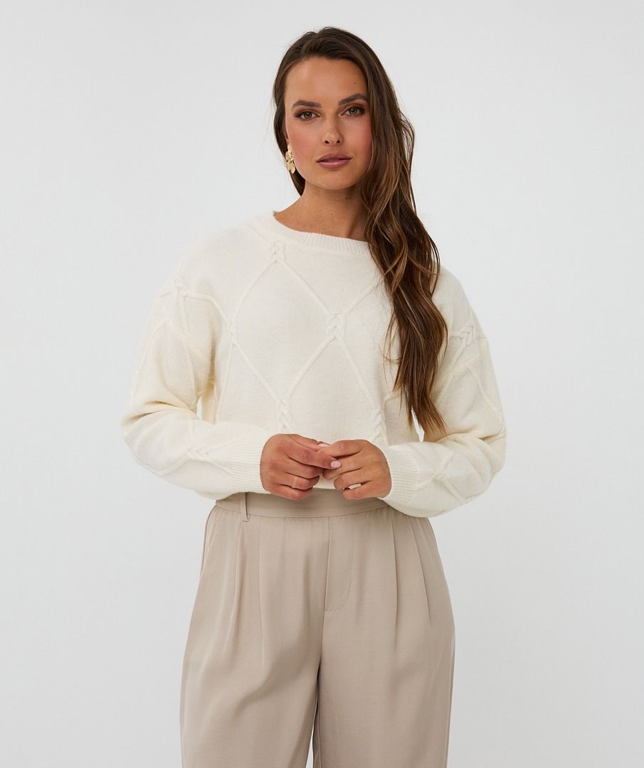Sweater cable square