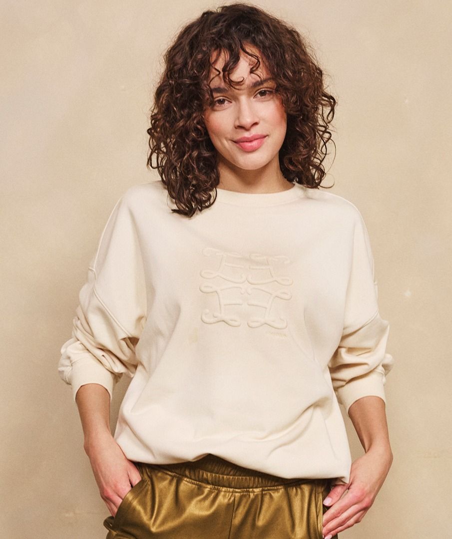 Sweater embossed