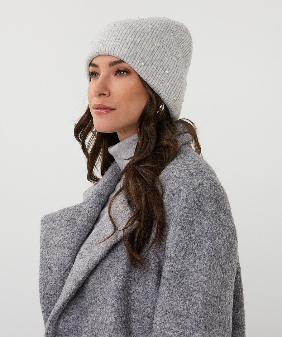 Beanie pearls