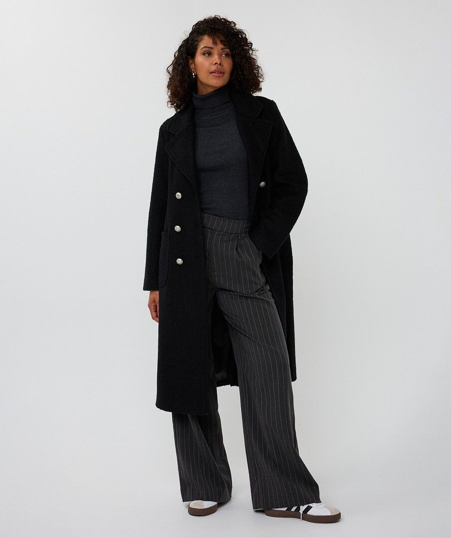 Coat double breasted