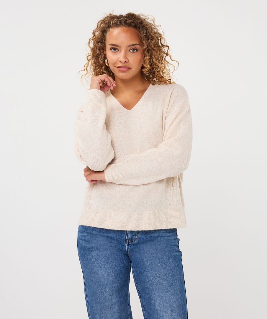 Sweater cable v-neck