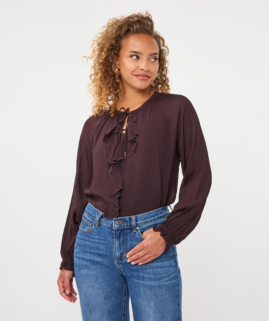 Blouse ruffle