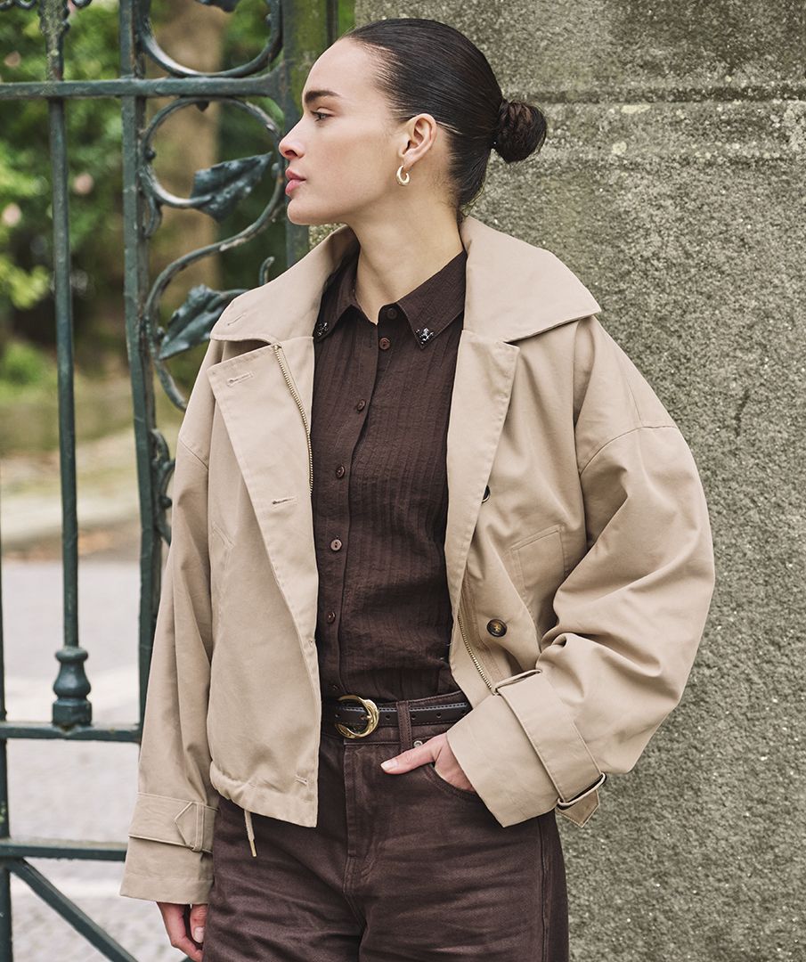 Coat trench short hood