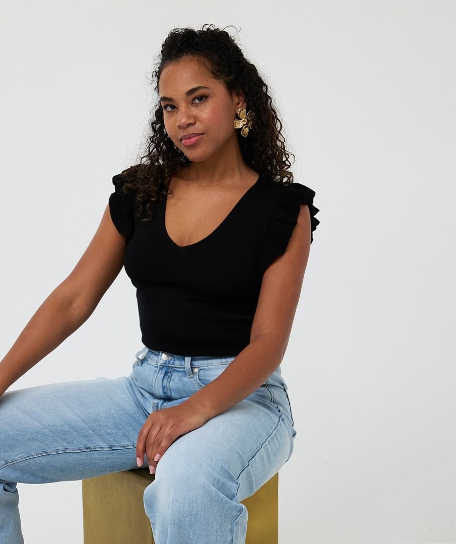 Top V-neck ruffle