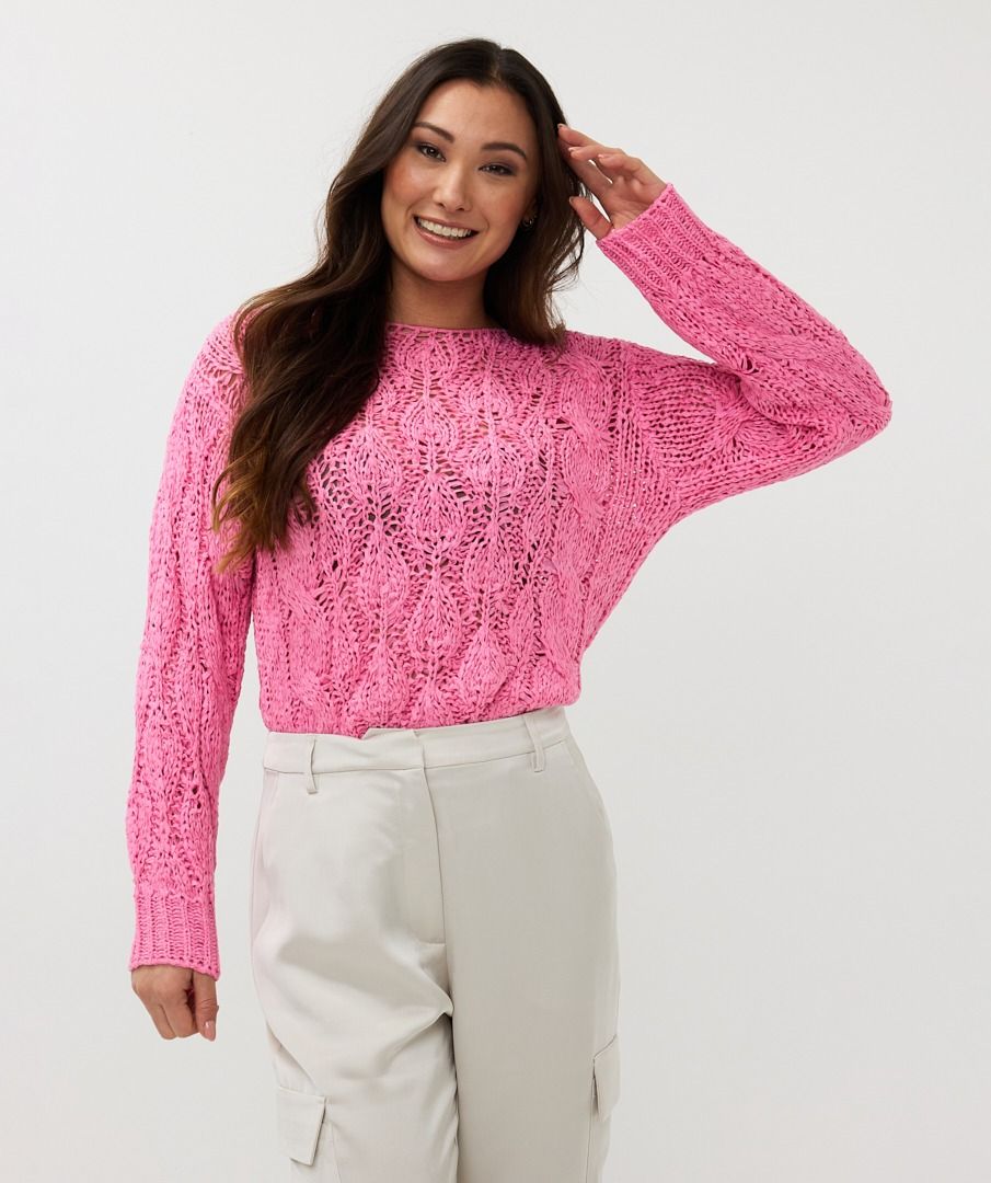 Sweater cable tape yarn